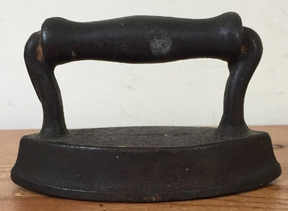 Vtg Antique Primitive Sad Clothes Iron Sm Wood Handle Farmhouse Decor Doorstop
